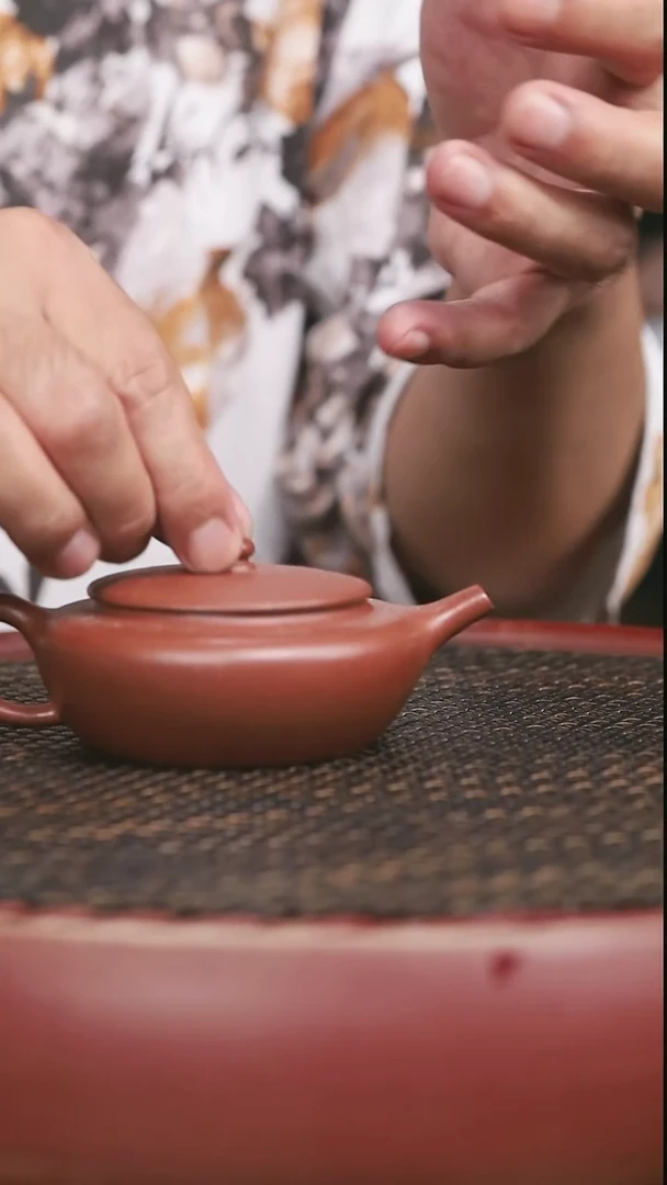 茶壶紫砂43号红降坡扁晨150CC