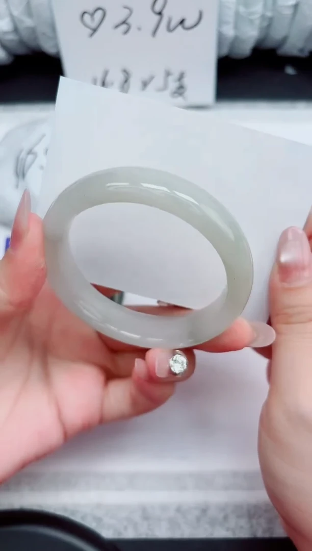 石英质玉手镯未镶嵌200-56.1