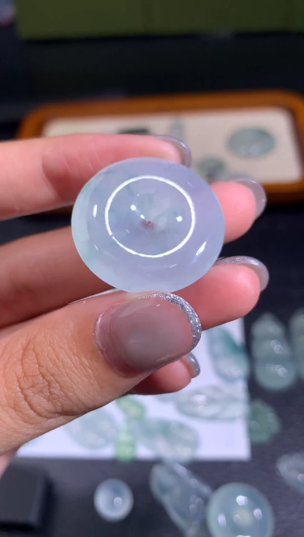 颈饰未镶嵌翡翠扣子