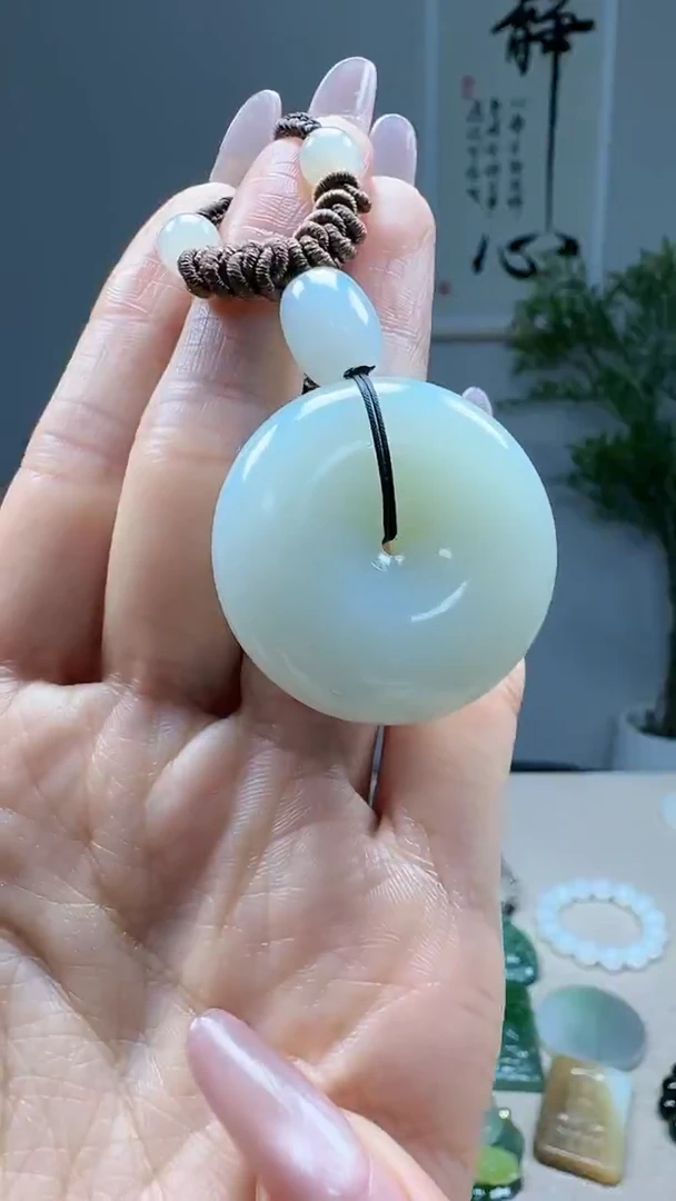 未镶嵌和田玉挂件1