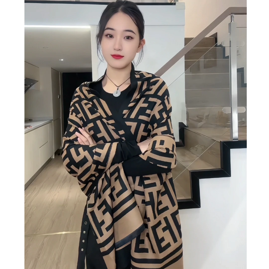 秋冬季披肩围巾两用气质百搭款et