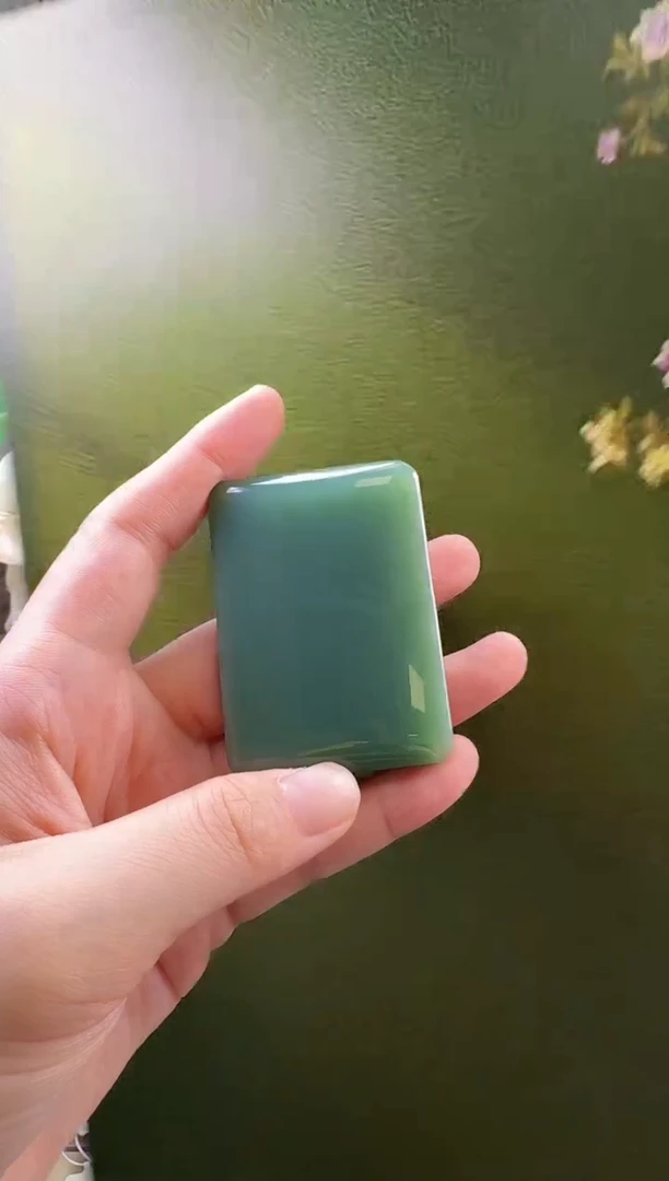 颈饰未镶嵌和田玉吊坠