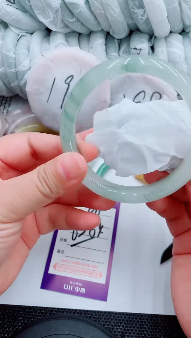 石英质玉手镯未镶嵌D11-64-63