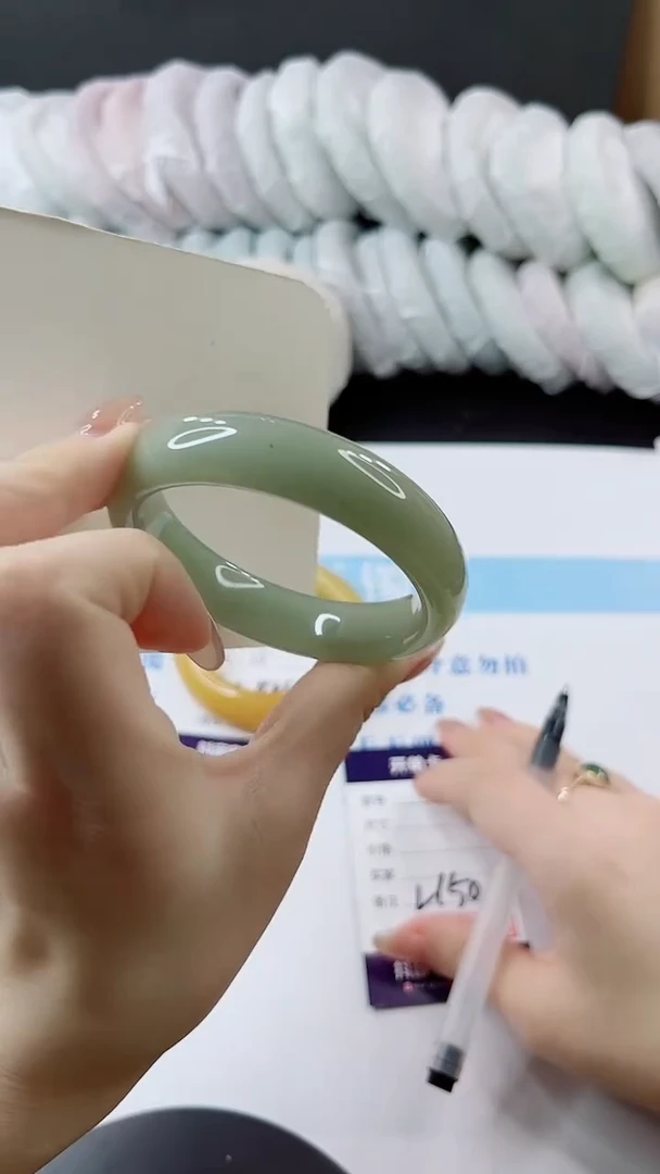 未镶嵌手镯石英质玉多样性发货L150