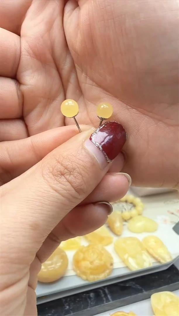 【闪购商品】琥珀裸石银S925镶嵌耳钉     多样性发一