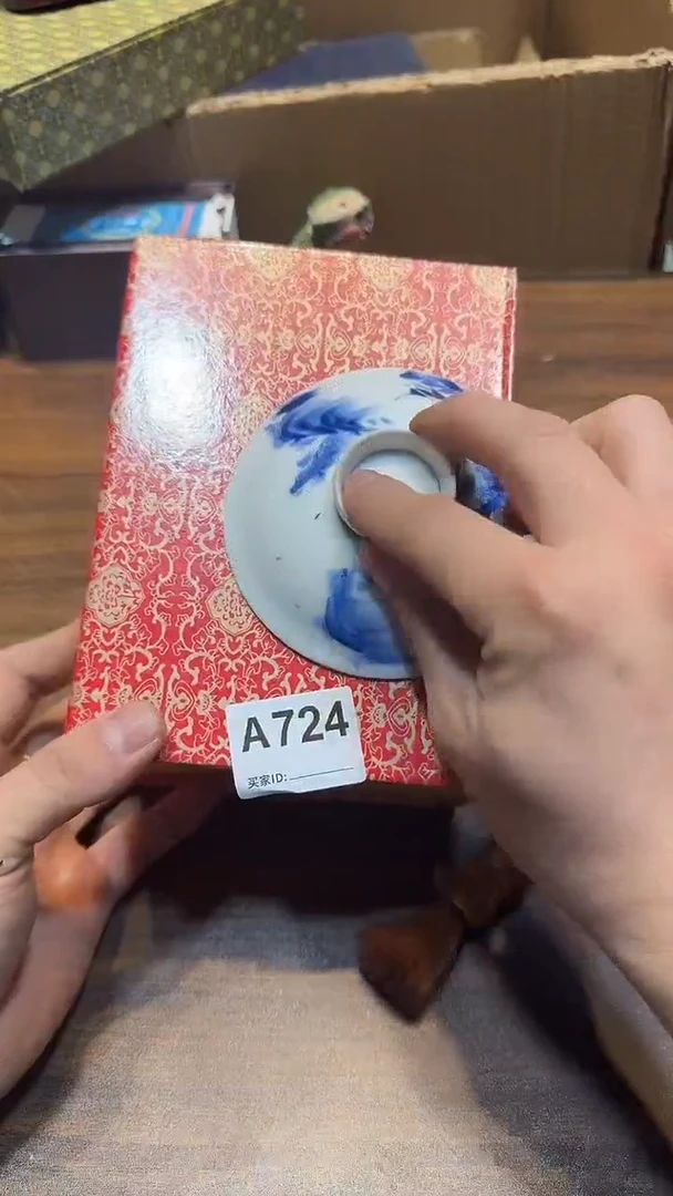 瓷片中**务哈哈哈哈哈哈724