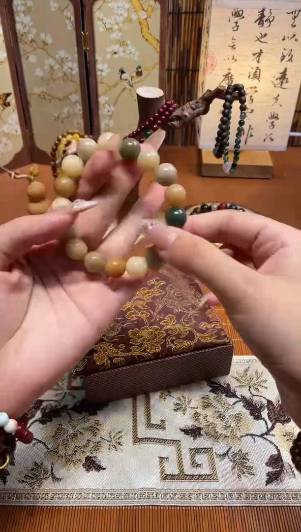 非洲檀香手串/手链柒月撤柜闪购链接（多样性发其一）￥