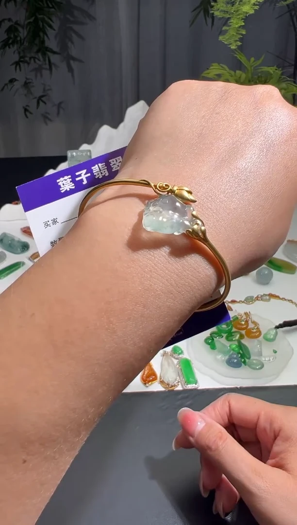 18K金镶嵌定制翡翠缅甸A货翡翠