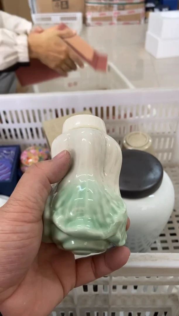 无运费险有瑕疵的摄影的产品有使用过的痕迹有点脏介意勿拍