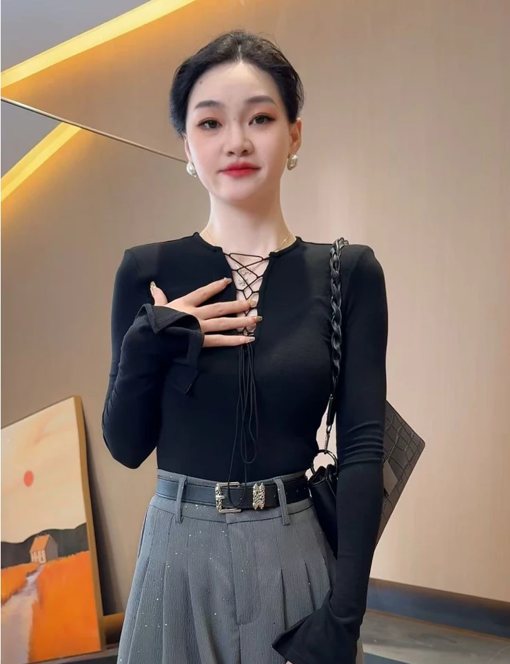 华姐定制--[J8A3]辣妹性感v领绑带T恤内搭打底衫纯欲修身上衣女