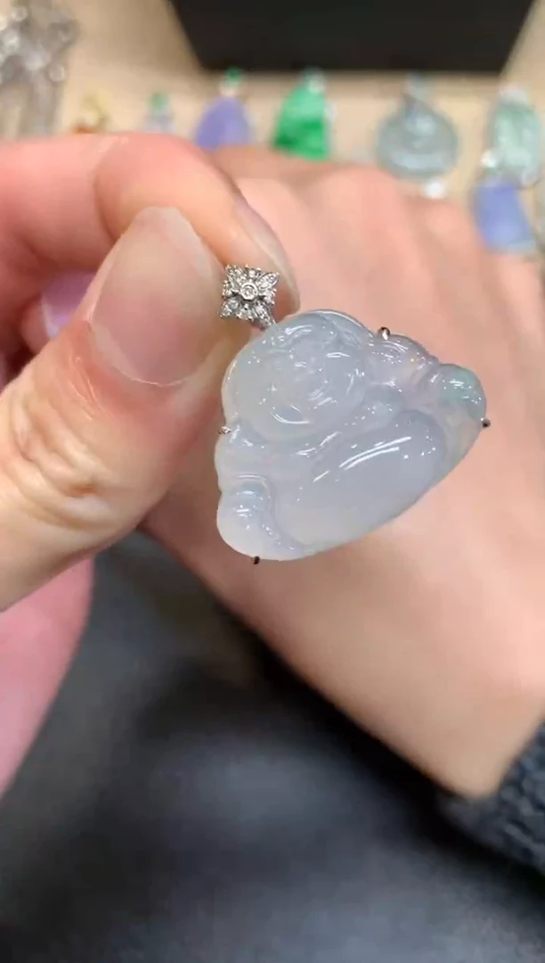 【闪购商品】翡翠颈饰18K金镶嵌佛公【无服务费】