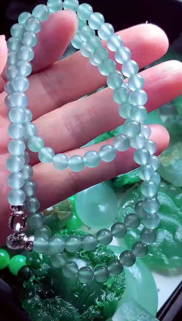 未镶嵌定制翡翠阔****?翡翠毛货定制