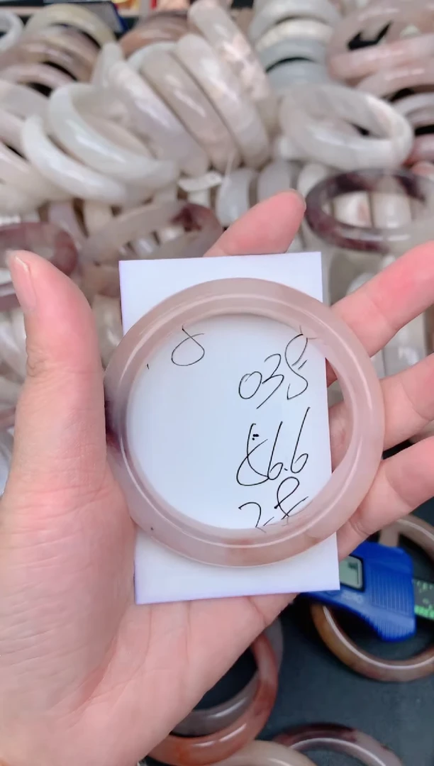 未镶嵌手镯石英质玉038