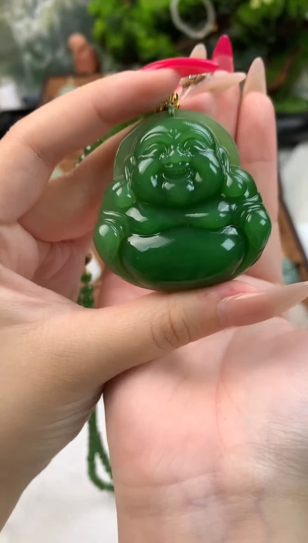 颈饰未镶嵌和田玉吊坠