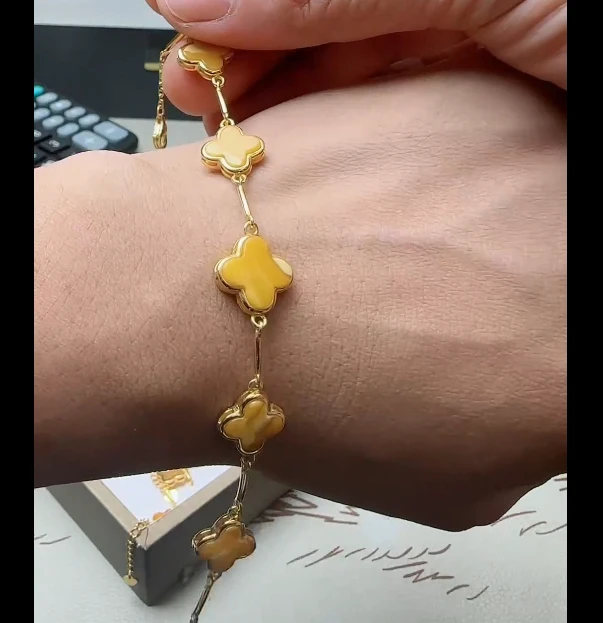 【老三珠宝】蜜蜡四叶草手链【多样性发其一】