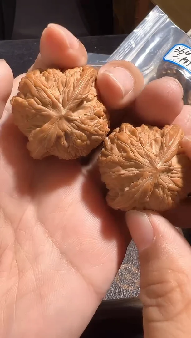 把件核桃谢**·38.6、38.7尺磨盘