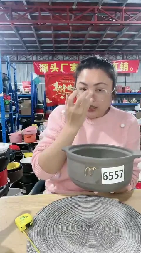 【闪购商品】6557瑕疵粗陶锅不带盖不圆