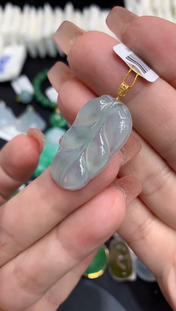 吊坠(不含链)18K金镶嵌翡翠111