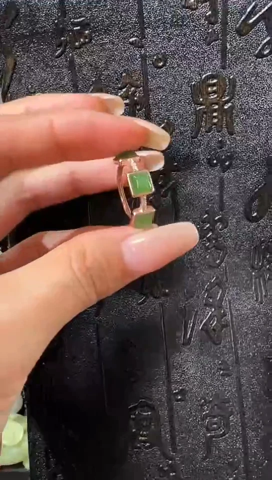 未镶嵌戒指和田玉星*11111111