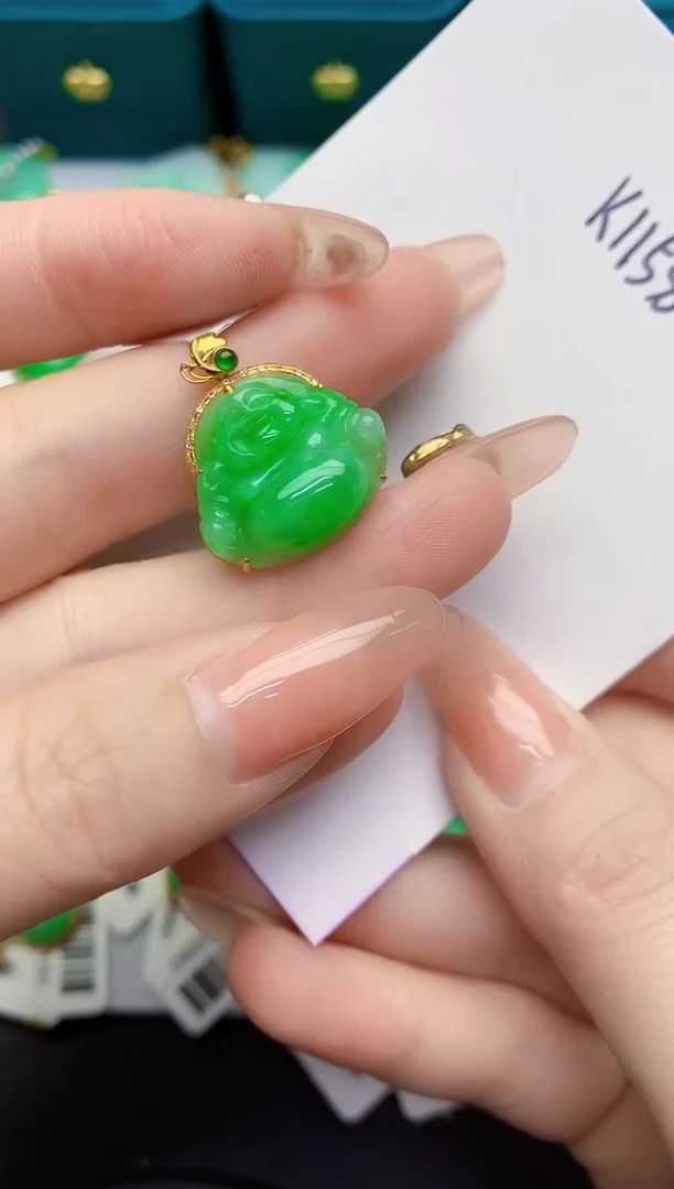 颈饰18K金镶嵌翡翠缅甸天然翡翠A货