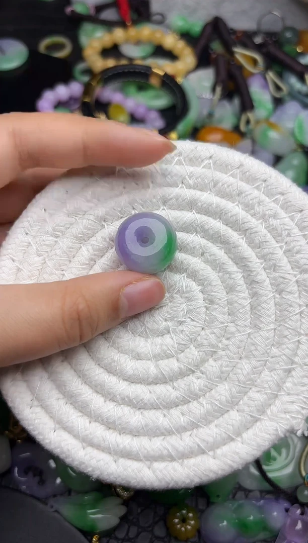 颈饰未镶嵌翡翠缅甸翡翠吊坠