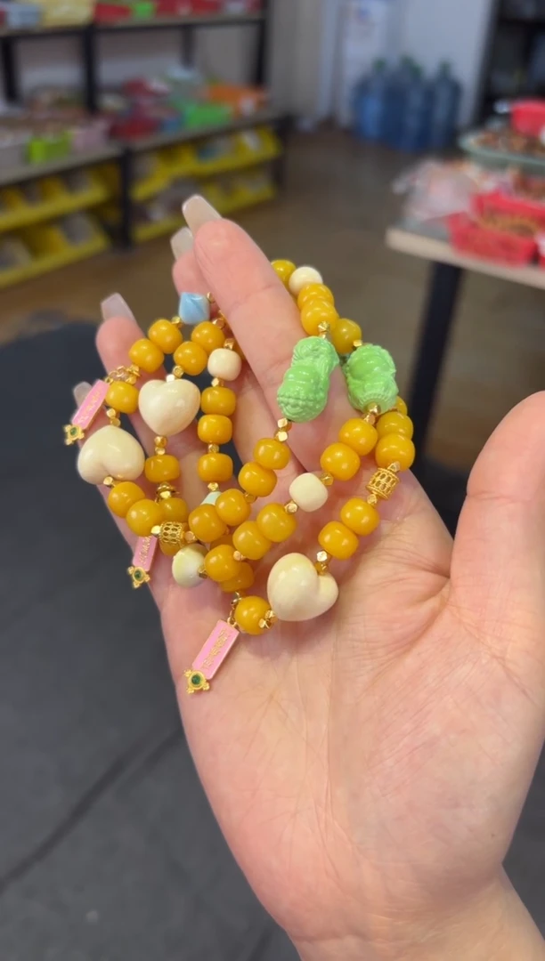 【闪购商品】蜜蜡手链银S925镶嵌8mm蜜蜡桶猛犸宝宝佛多样性发其一