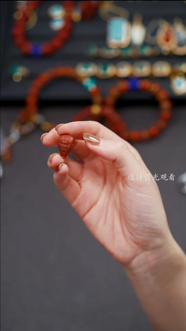 未镶嵌文玩配饰多样性发货南红玛瑙慢****?文玩配饰多样性发货