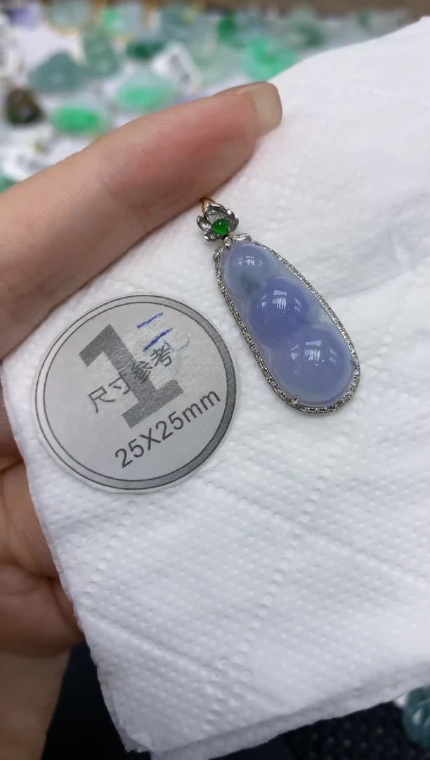 翡翠18K金镶嵌颈饰1111111