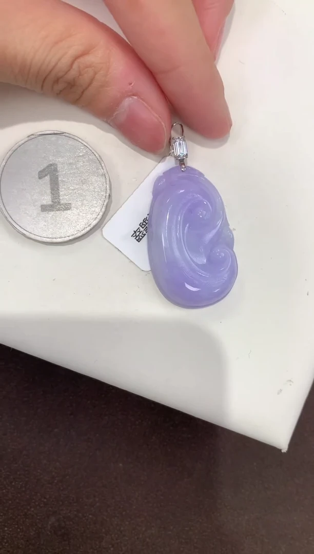 颈饰18K金镶嵌翡翠天然缅甸A货翡翠