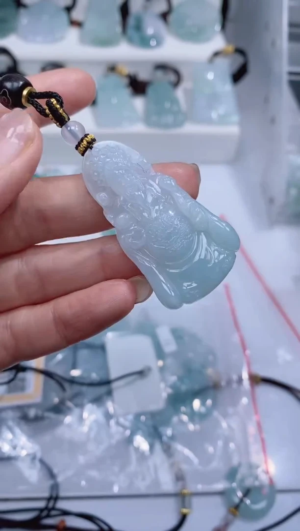 颈饰未镶嵌翡翠吊坠