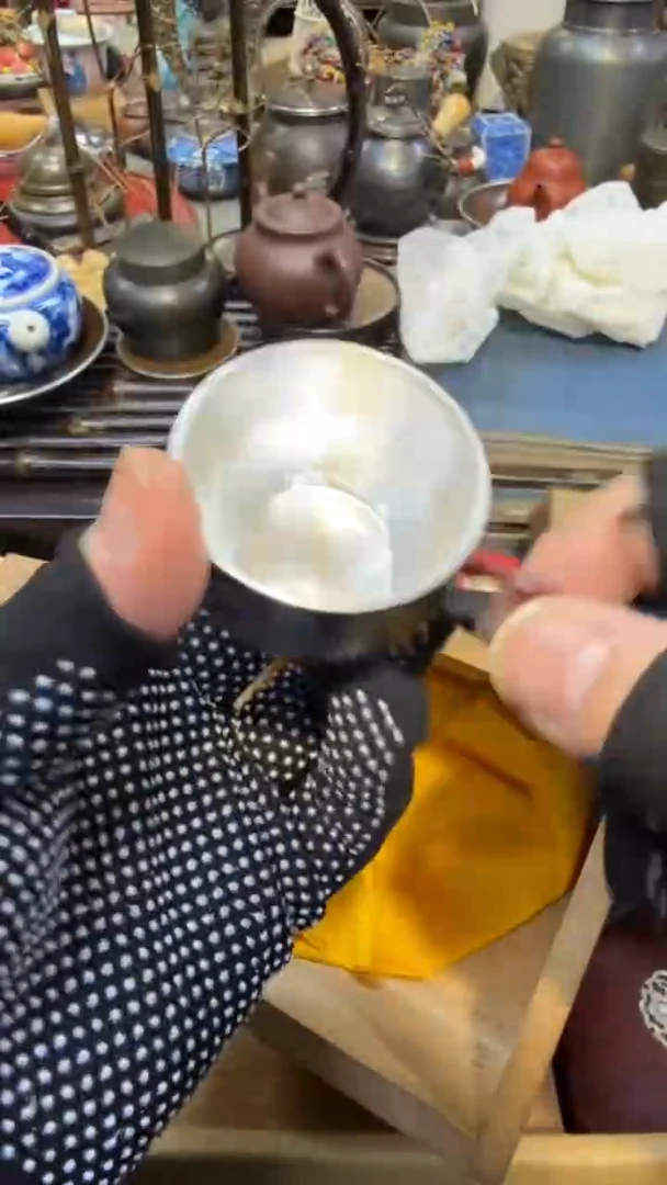 金属中古艺术工艺美术品