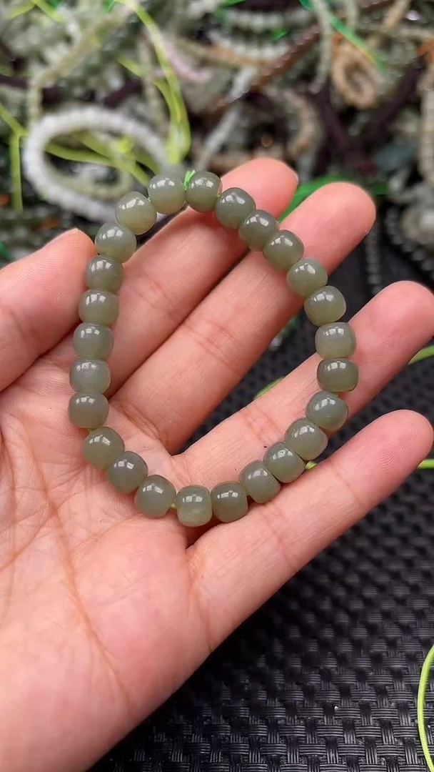 和田玉未镶嵌颈饰1