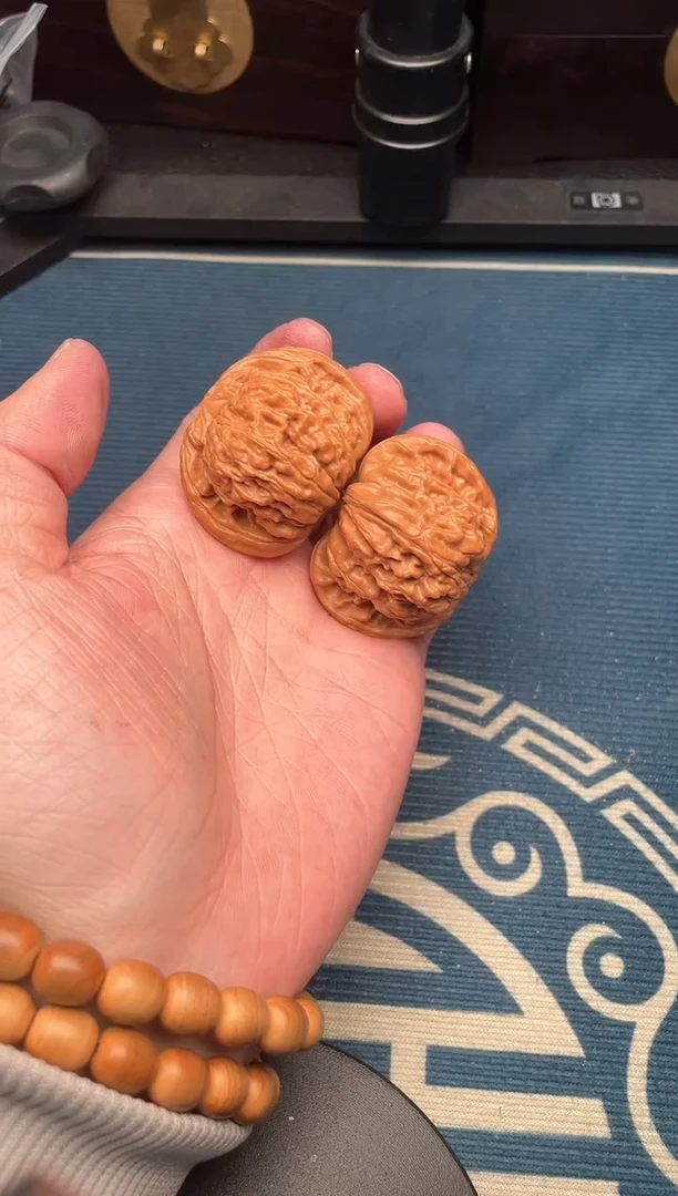 【闪购商品】文玩核桃吊坠汉高楼42全品