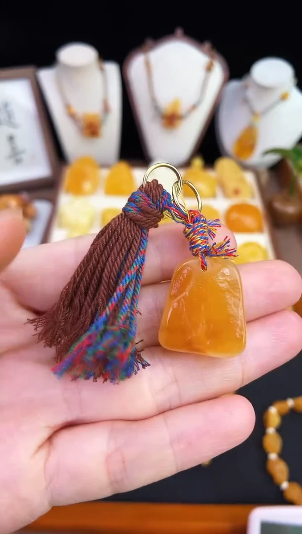 琥珀未镶嵌珠宝奇石柒月