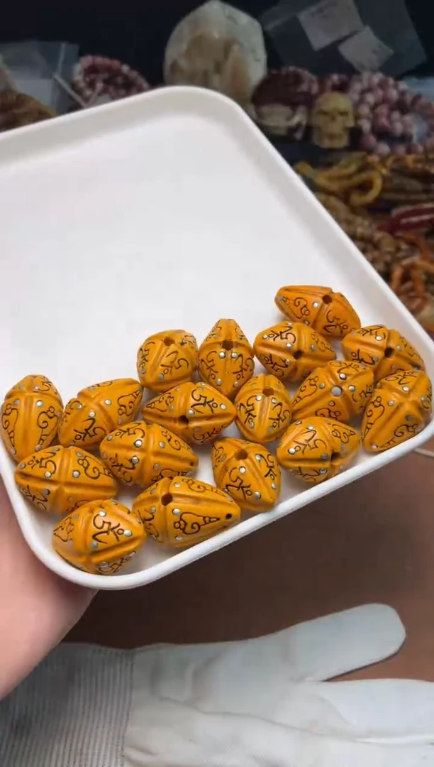 树脂制品p1387 料器 娘拉擦擦