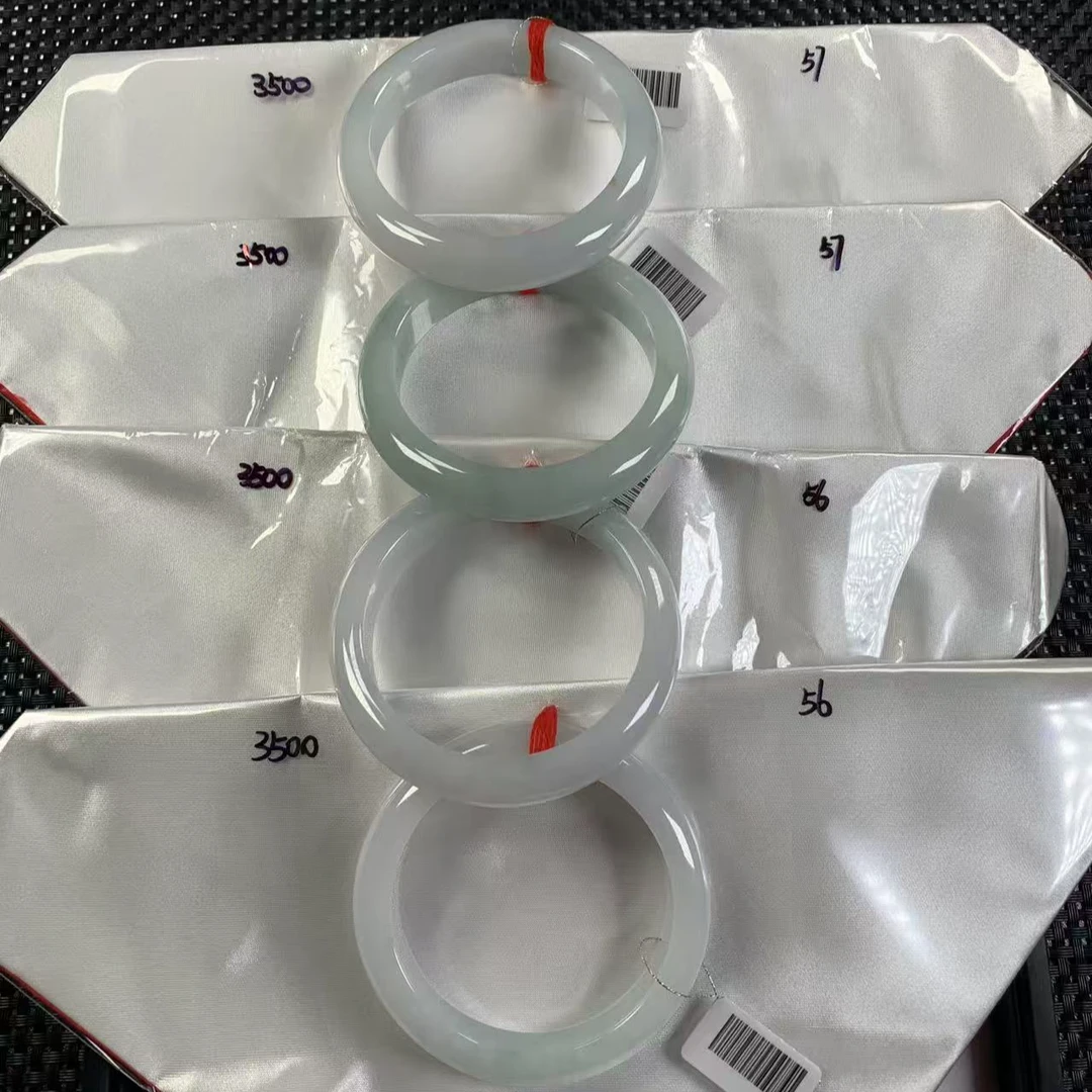 天然缅甸翡翠A货手镯多样性发货，发一件