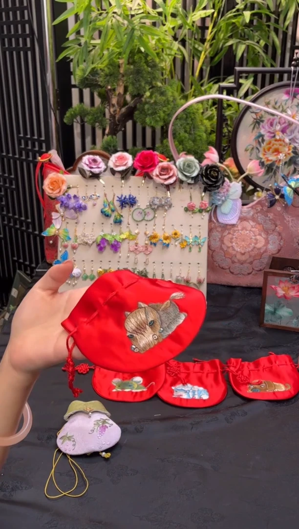 织绣?非遗绒花手工饰品
