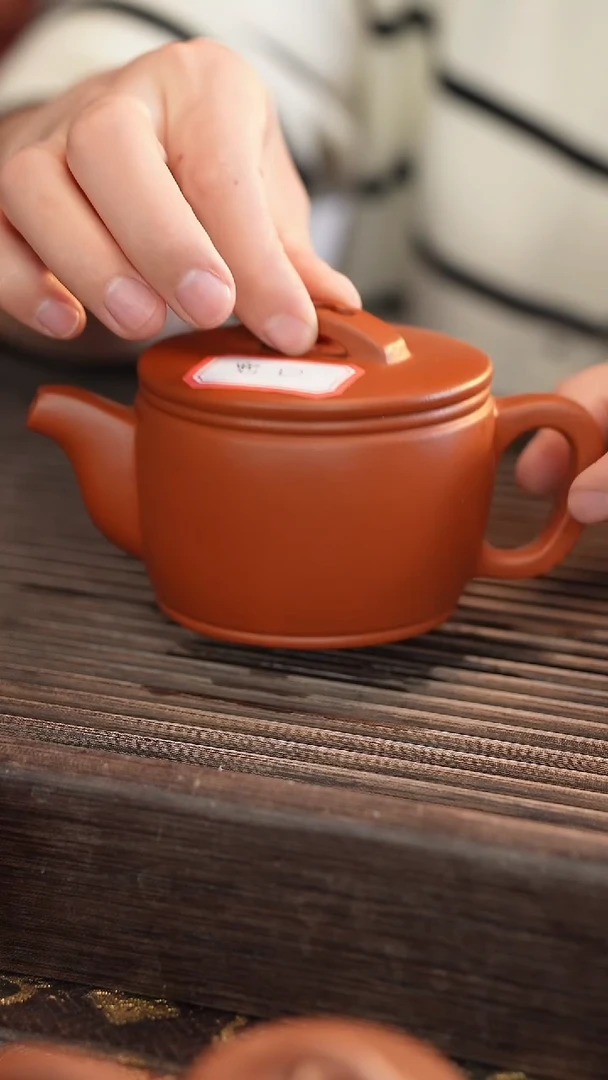 茶壶紫砂汉瓦 朱泥 半手工 210cc【宽口】