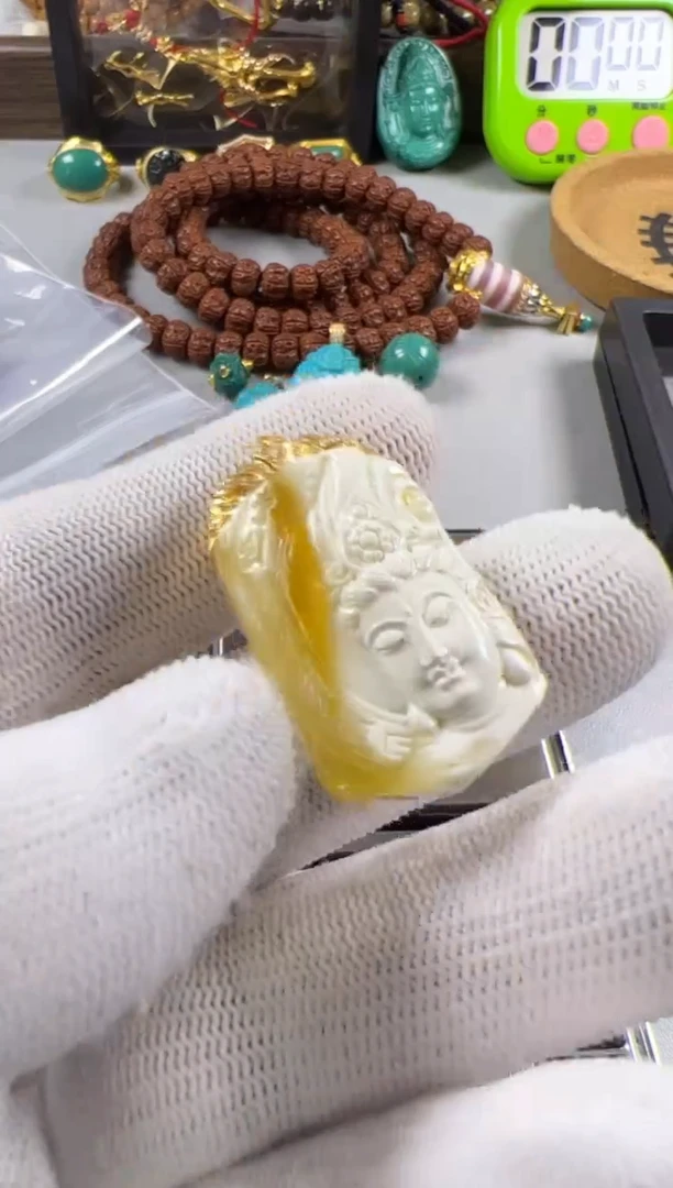 【闪购商品】蜜蜡珠宝奇石18K金镶嵌0001112589