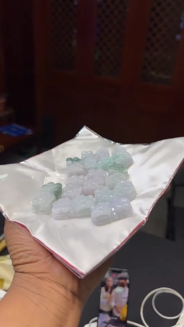 【闪购商品】翡翠手镯未镶嵌貔貅挂件随机发一