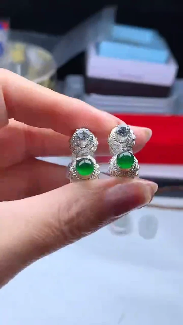 散珠翡翠缅甸A货+证书