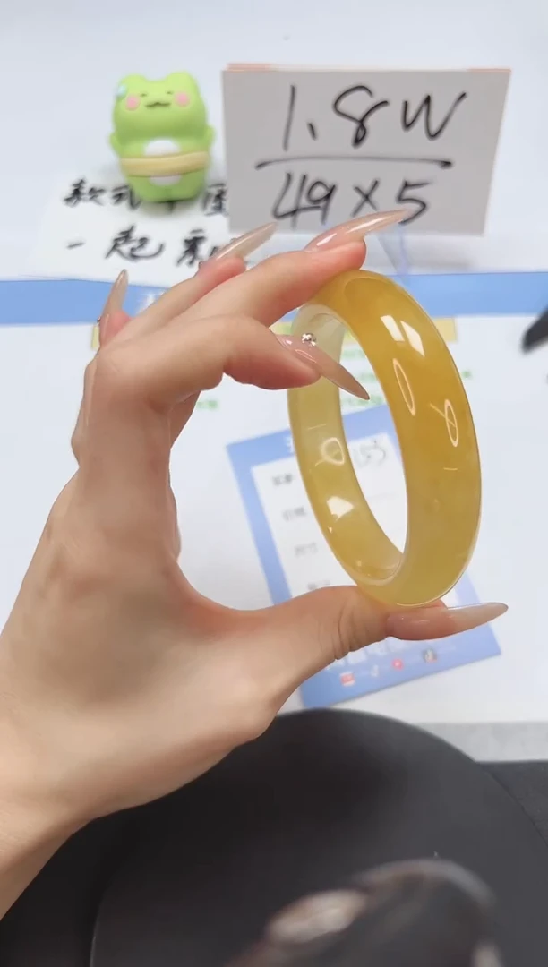 【闪购商品】石英质玉手镯未镶嵌A153-60-61