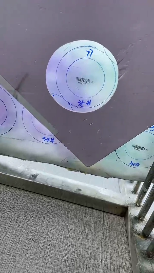 定制翡翠手镯未镶嵌在*定制