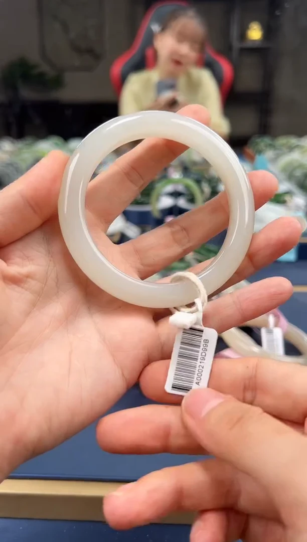 和田玉手镯未镶嵌A0002-58