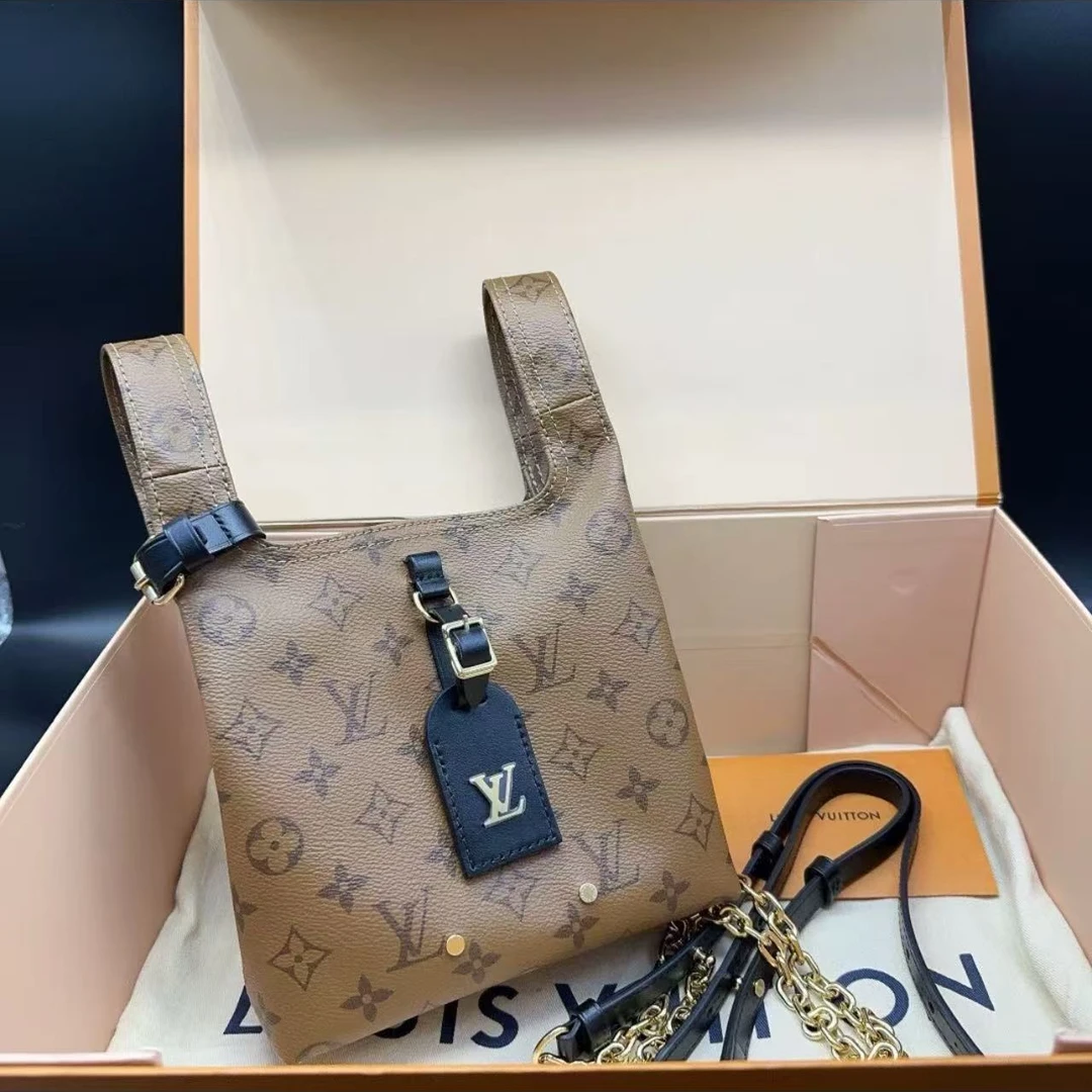 99新 LouisVuitton/路易威登 Atlantis BB 菜篮子斜挎包/12424978
