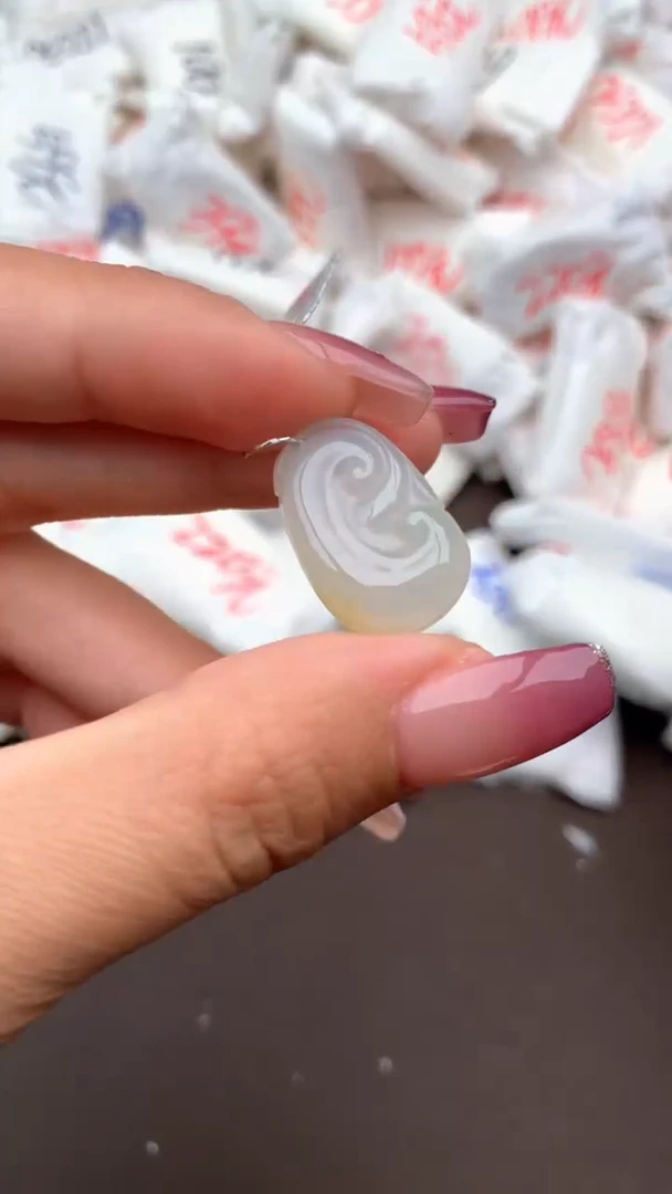 【闪购商品】翡翠挂件未镶嵌—
