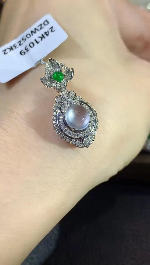 吊坠(不含链)18K金镶嵌翡翠D24