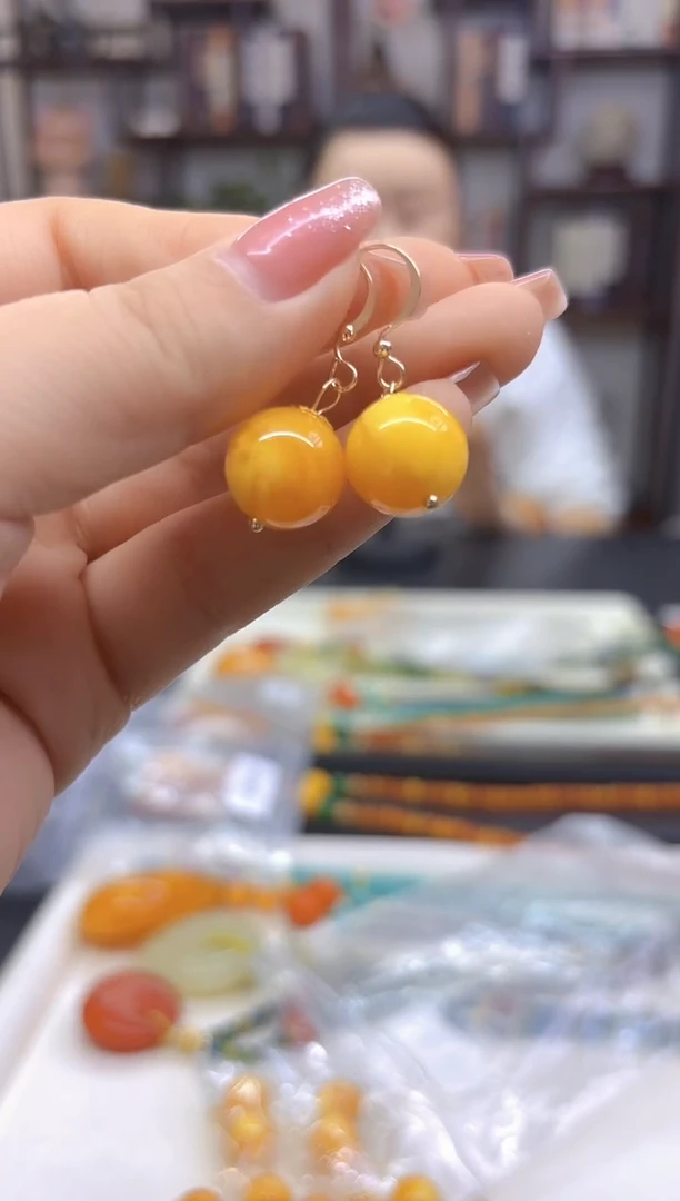 【闪购商品】蜜蜡耳饰14K金镶嵌耳勾E184