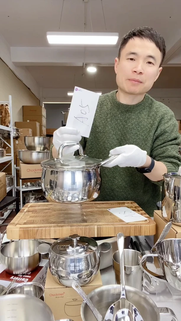 【闪购商品】A05 微瑕16cm鼓形奶锅