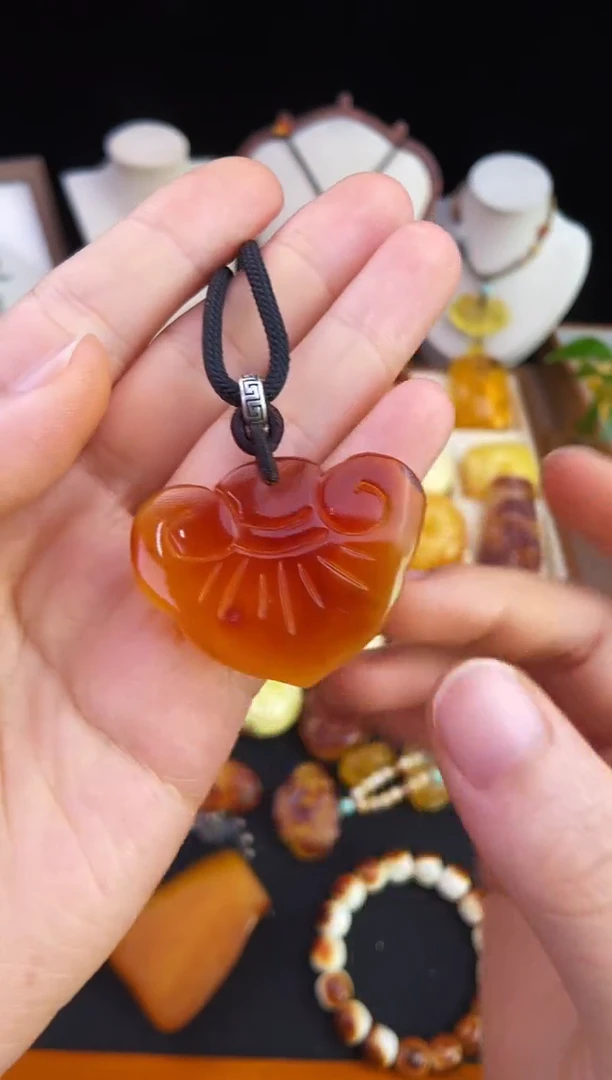 琥珀未镶嵌珠宝奇石柒月
